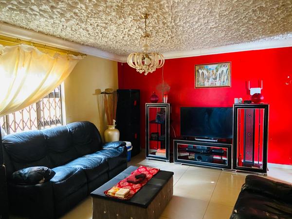 House For Sale in Umhlathuze, Empangeni